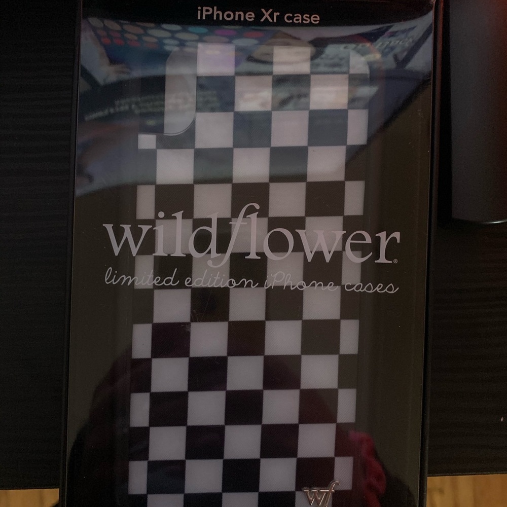 WILDFLOWER iphone XR